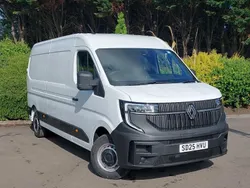 White New 2025 Renault Master Van | £25,295 (Fair price)
