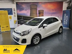 White Used 2015 Kia Rio 2 Hatchback | £4,690 (Fair price)