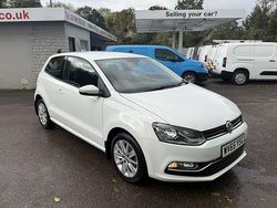 White Used 2015 VW Polo SE Hatchback | £6,495 (Fair price)
