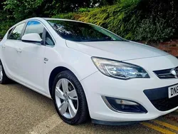 White Used 2015 Vauxhall Astra SRi Hatchback | £3,695 (Fair price)