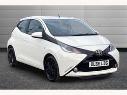 White Used 2016 Toyota Aygo x-press Hatchback | £7,291 (Fair price)