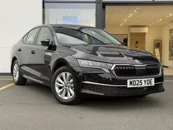 Black Used 2025 Skoda Octavia SE Technology Hatchback | £21,995 (A bit pricey)