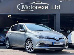 Grey Used 2016 Toyota Auris Hybrid Hatchback | £7,450 (Fair price)