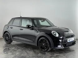 Black Used 2022 Mini Cooper S Exclusive Hatchback | £19,300 (Fair price)