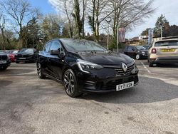 Black Used 2021 Renault Clio V SE Hatchback | £13,495 (Fair price)