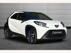 Pure white with black Used 2024 Toyota Aygo Hatchback | £16,950 (Fair price)