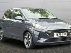 Mangrove green New 2025 Hyundai i10 Premium Hatchback | £16,995 (Fair price)