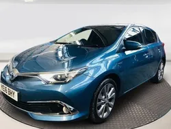 Used 2016 Toyota Auris Hybrid | £11,990 (Fair price)