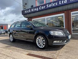 Deep black pearl Used 2014 VW Passat Executive Estate | £5,775 (Fair price)
