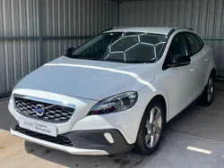White Used 2014 Volvo V40 CC Estate | £7,990 (Good price)