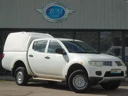 White Used 2010 Mitsubishi L200 Pickup | £4,850 (Good price)