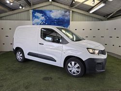 White Used 2019 Peugeot Partner MPV | £7,990 (Good price)