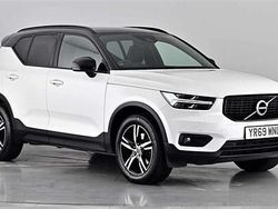 707 crystal white Used 2019 Volvo XC40 R-Design SUV | £21,450 (Fair price)