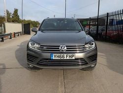 Grey Used 2016 VW Touareg R-line SUV | £11,950 (Good price)
