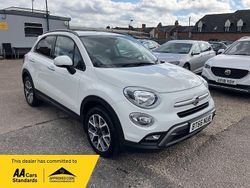 White Used 2016 Fiat 500X Cross SUV | £6,495 (Fair price)