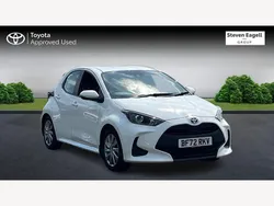 White Used 2022 Toyota Yaris Hybrid Hatchback | £16,615 (Fair price)