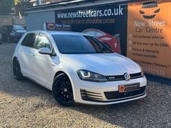White Used 2016 VW Golf VII GTD Hatchback | £7,484 (Fair price)