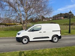 White Used 2021 Vauxhall Combo MPV | £10,950 (Good price)