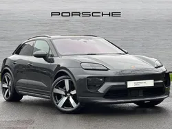 Unknown New 2025 Porsche Macan SUV | £78,950 (Good price)
