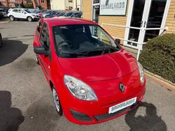 Red Used 2010 Renault Twingo Expression Hatchback | £2,695 (Expensive)