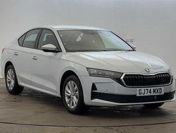 Moon white metallic Used 2024 Skoda Octavia SE Technology Hatchback | £20,995 (Fair price)