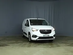 White Used 2022 Vauxhall Combo Sportive MPV | £8,000 (Fair price)
