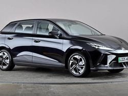 Black New 2025 MG MG4 EV SE Hatchback | £18,498 (Fair price)
