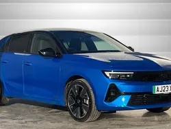 Premium paint tri coat metallic cobalt blue Used 2023 Vauxhall Astra Ultimate Hatchback | £21,990 (Fair price)