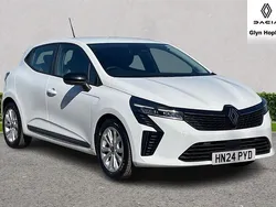White Used 2024 Renault Clio V Evolution Hatchback | £14,147 (Good price)