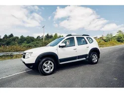 White Used 2014 Dacia Duster Lauréate SUV | £4,995 (Fair price)
