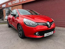 Red Used 2014 Renault Clio IV Dynamique Hatchback | £4,189 (Fair price)