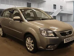 Silver Used 2010 Kia Rio Hatchback | £1,495 (Good price)
