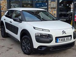 White Used 2017 Citroën C4 Cactus PureTech Hatchback | £5,500 (Fair price)