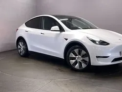 White Used 2022 Tesla Model Y Long Range SUV | £26,999 (Fair price)