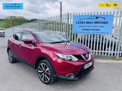 Red Used 2016 Nissan Qashqai Tekna SUV | £7,995 (Fair price)