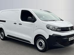 White Used 2024 Vauxhall Vivaro S Van | £19,994 (Fair price)