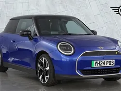 Blue Used 2024 Mini Cooper SE Hatch Hatchback | £31,000