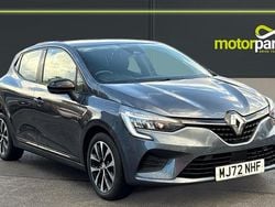 Grey Used 2022 Renault Clio V Evolution Hatchback | £13,700 (Good price)