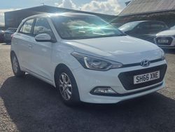 White Used 2016 Hyundai i20 SE Hatchback | £4,995 (Fair price)