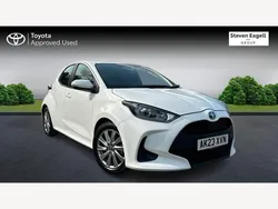 White Used 2023 Toyota Yaris Hybrid Hatchback | £17,118 (Good price)