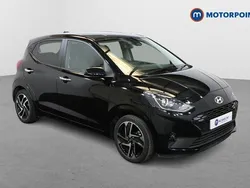 Black Used 2024 Hyundai i10 Premium Hatchback | £15,699 (Fair price)