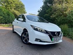 White Used 2020 Nissan Leaf N-Connecta Hatchback | £7,985
