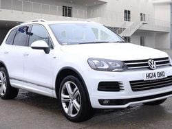 White Used 2014 VW Touareg R-line SUV | £11,990 (Fair price)