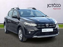 Black Used 2022 Dacia Sandero Comfort SUV | £12,619 (Fair price)
