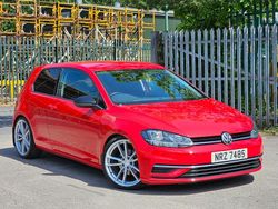 Red Used 2018 VW Golf VII SE Hatchback | £8,495 (Fair price)