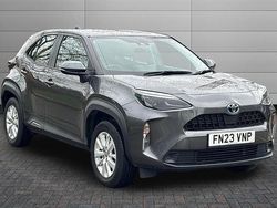Grey Used 2023 Toyota Yaris Hybrid SUV | £20,350 (Good price)