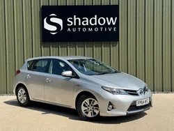 Silver Used 2014 Toyota Auris Hybrid Hatchback | £8,995 (Fair price)