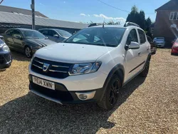 White Used 2014 Dacia Sandero Lauréate Hatchback | £3,150 (Good price)