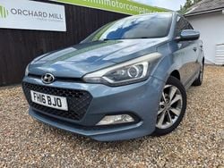 Blue Used 2016 Hyundai i20 Premium Hatchback | £6,995 (Fair price)