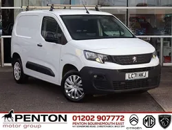 White Used 2021 Peugeot Partner Premium MPV | £9,790 (Good price)